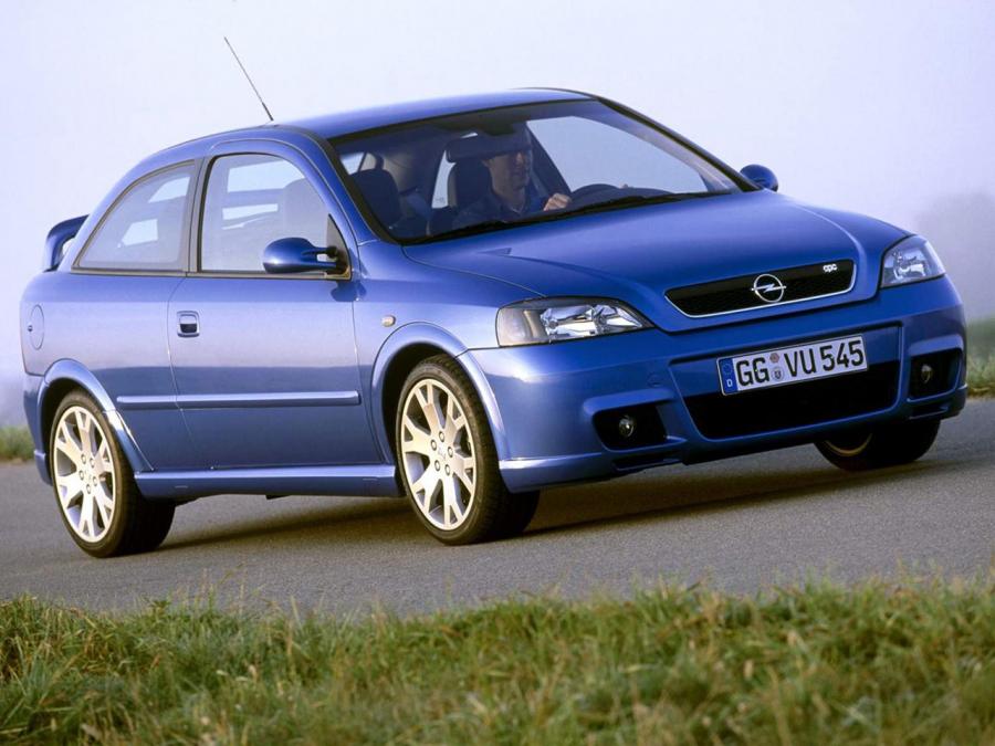  Opel Astra OPC (G) 2002 года  (фото 8 из 26)